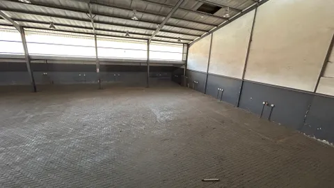 321 Zasm Street, Waltloo, Pretoria has a 997m² Industrial Unit To Let (5).